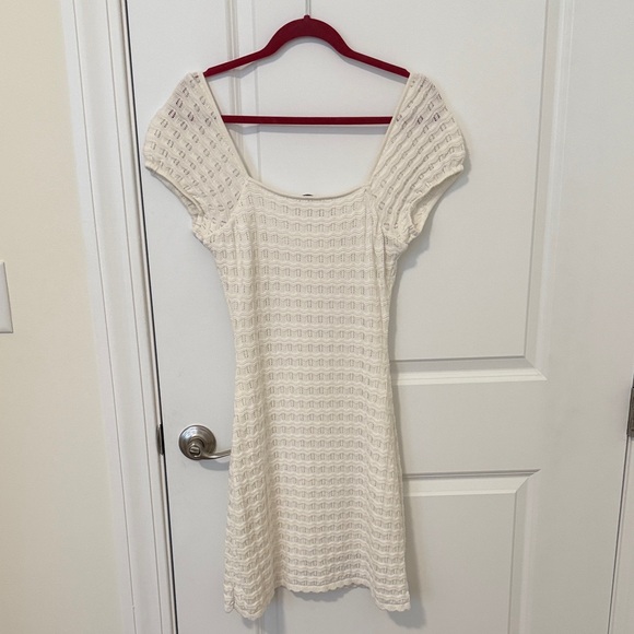 Hollister Cream Mini Dress - Picture 2 of 3